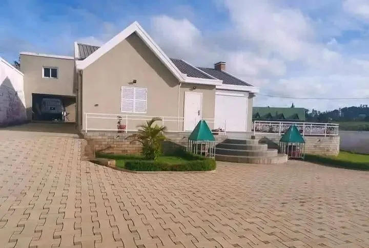 Belle villa F4 à louer – Ambohitrarahaba